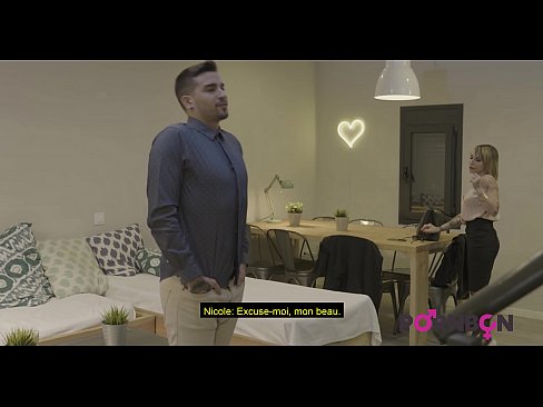 ❤️ PORNBCN 4K 一個大奶子的成熟女人想要被肛門性交年輕的舞男與大雞巴口交死神硬他媽的手工作狗風格的貓舔高潮法語字幕 色情 在我們 ❌